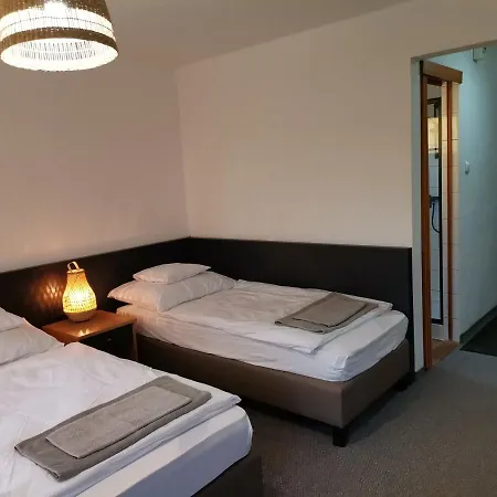 Jonathan Bed&pizza 3* Komárom