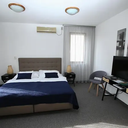 Jonathan Bed&pizza Bed and breakfast Komárom