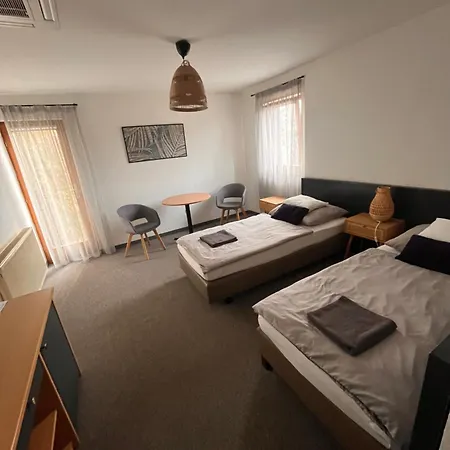 Jonathan Bed&pizza Bed and breakfast Komárom