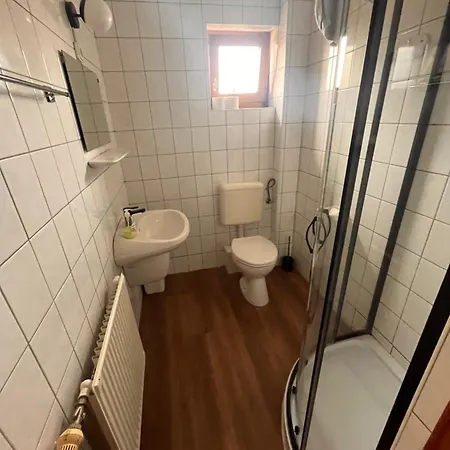 Nocleg ze śniadaniem Jonathan Bed&pizza Komárom