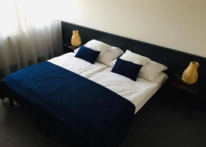 Jonathan Bed&pizza Bed & Breakfast 3*